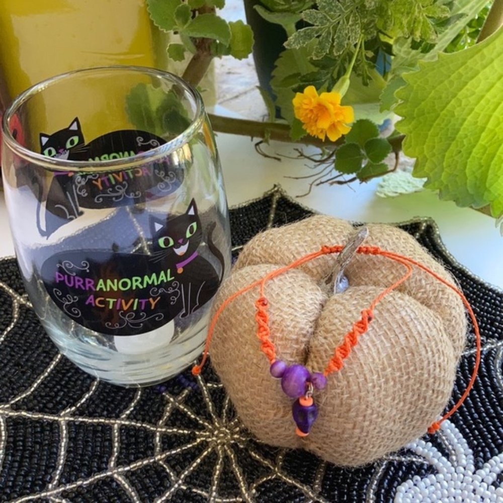 black cat, skull 👻 bracelet & wine glass set